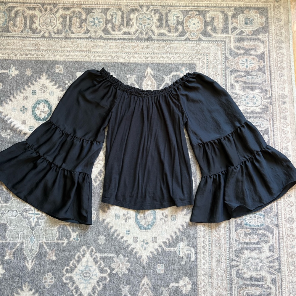 EUC Off shoulder Anthropologie top